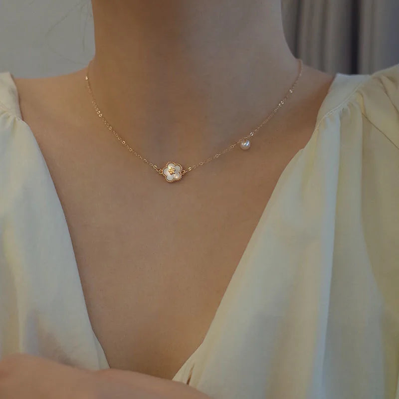 Collier Perle Florale d'Or