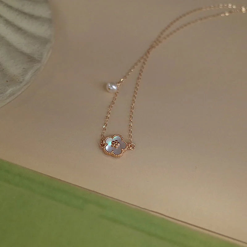 Collier Perle Florale d'Or