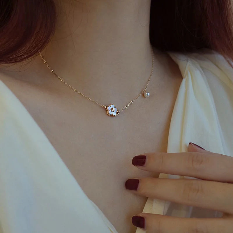 Collier Perle Florale d'Or